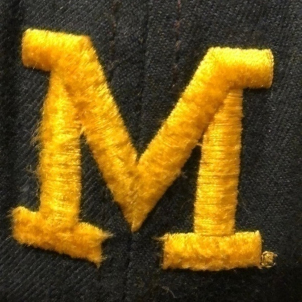 🔥🔥🔥whoa used vintage new era wolverines 🔥🔥🔥